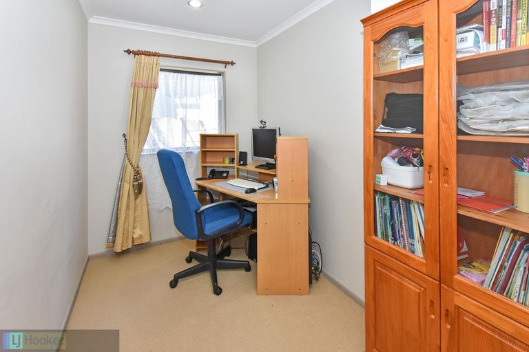 Photo of property in 10c Evans Road, Weymouth, Auckland, 2103