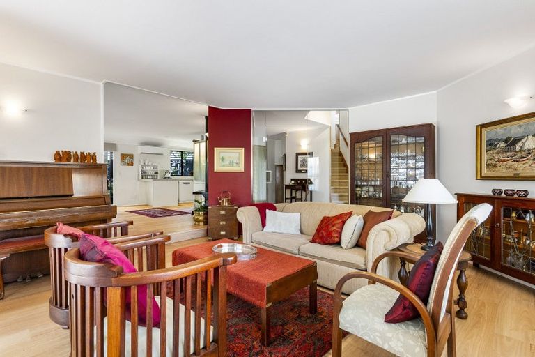 Photo of property in 2/52 Hattaway Avenue, Bucklands Beach, Auckland, 2012