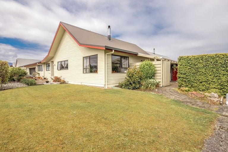 Photo of property in 92 Henley Street, Westport, 7825