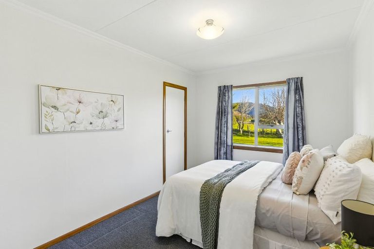 Photo of property in 931 State Highway 1, Te Horo, Otaki, 5581