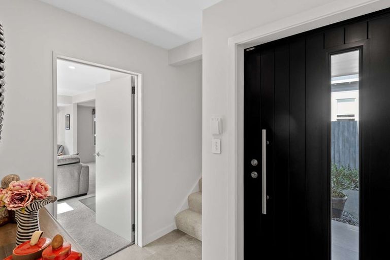 Photo of property in 2/218 Springfield Road, St Albans, Christchurch, 8014