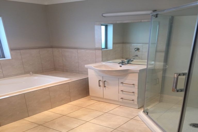 Photo of property in 19 Kokako Rise, Papakura, 2110