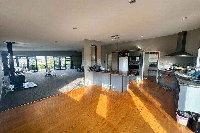 Photo of property in 44a Marine Parade, Mellons Bay, Auckland, 2014