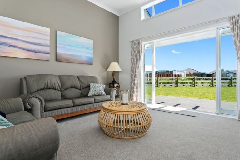 Photo of property in 1 Kotare Grove, Cambridge, 3434