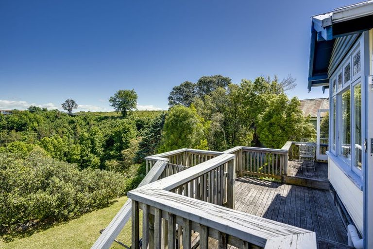 Photo of property in 9 Lawrence Road, Hospital Hill, Napier, 4110