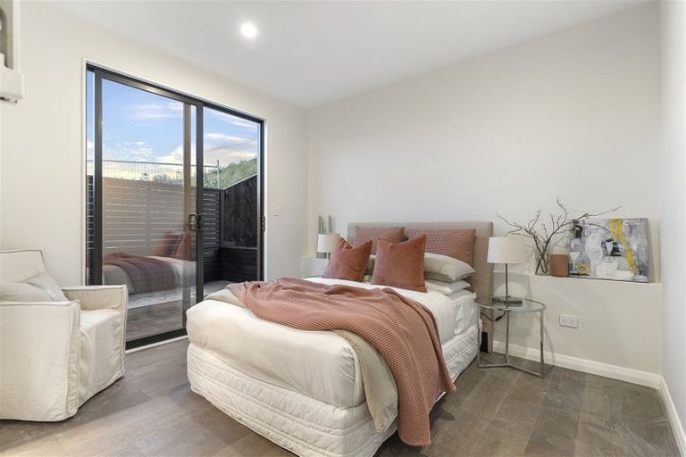 Photo of property in 8 Kumukumu Road, Long Bay, Auckland, 0630