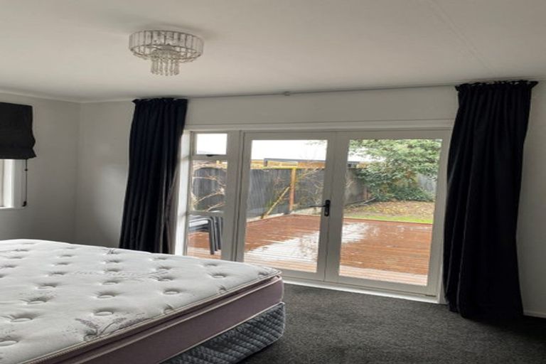 Photo of property in 22 Peters Avenue, Cloverlea, Palmerston North, 4412