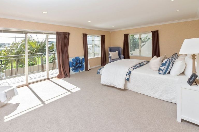 Photo of property in 13 Haven Crest, Somerville, Auckland, 2014