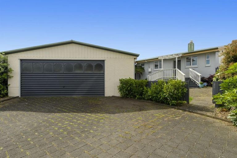 Photo of property in 13 Tupaea Place, Otumoetai, Tauranga, 3110