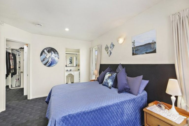 Photo of property in 335 Hendersons Road, Hoon Hay, Christchurch, 8025