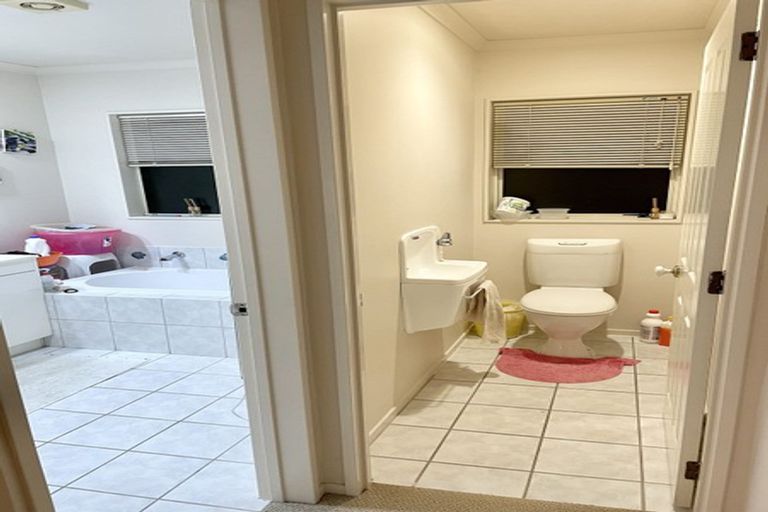 Photo of property in 28 Cantora Avenue, Northpark, Auckland, 2013