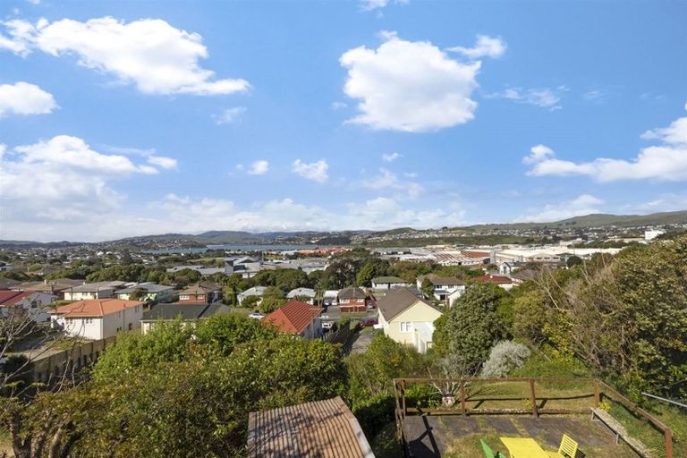 Photo of property in 17 Waiho Terrace, Elsdon, Porirua, 5022
