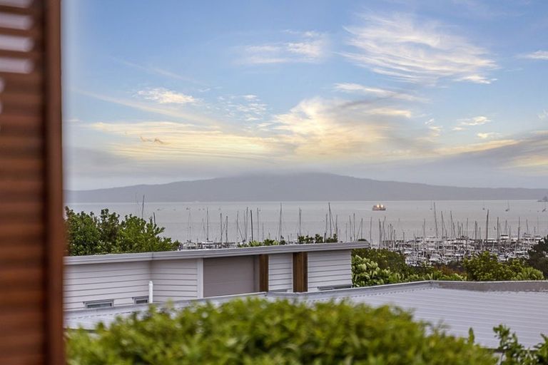 Photo of property in 2/28 Mark Edward Drive, Half Moon Bay, Auckland, 2012