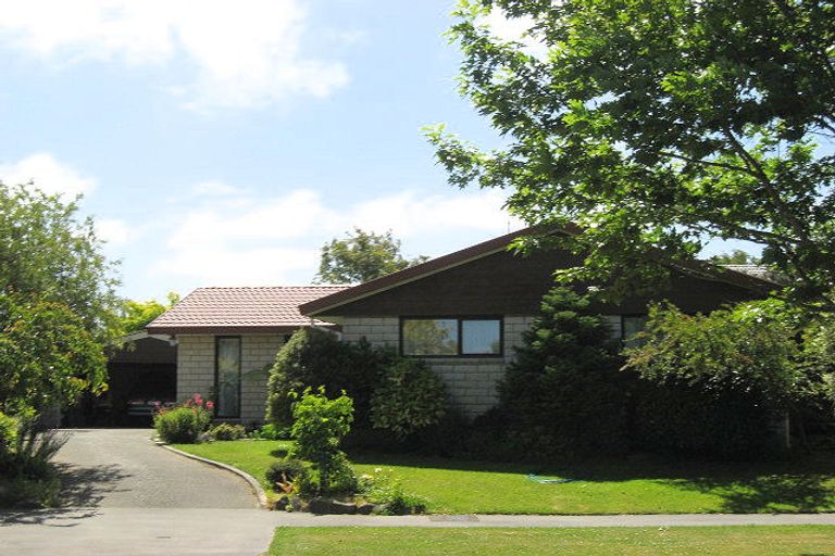 Photo of property in 54 Karnak Crescent, Russley, Christchurch, 8042