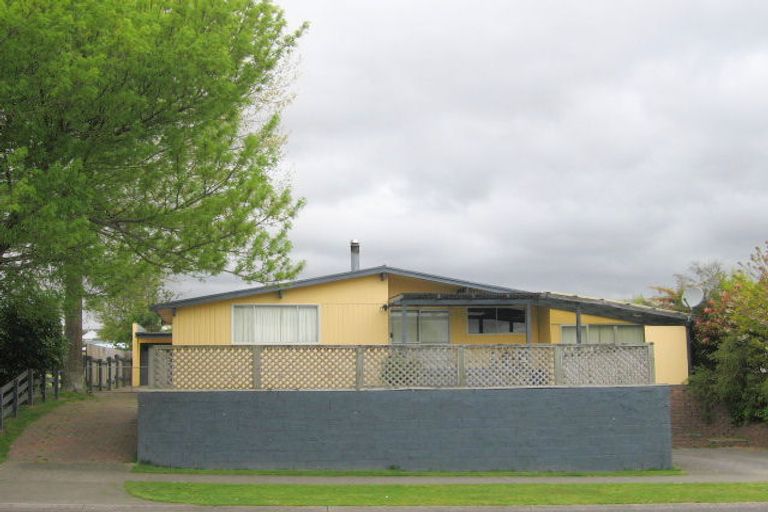 Photo of property in 44 Richmond Avenue, Richmond Heights, Taupo, 3330
