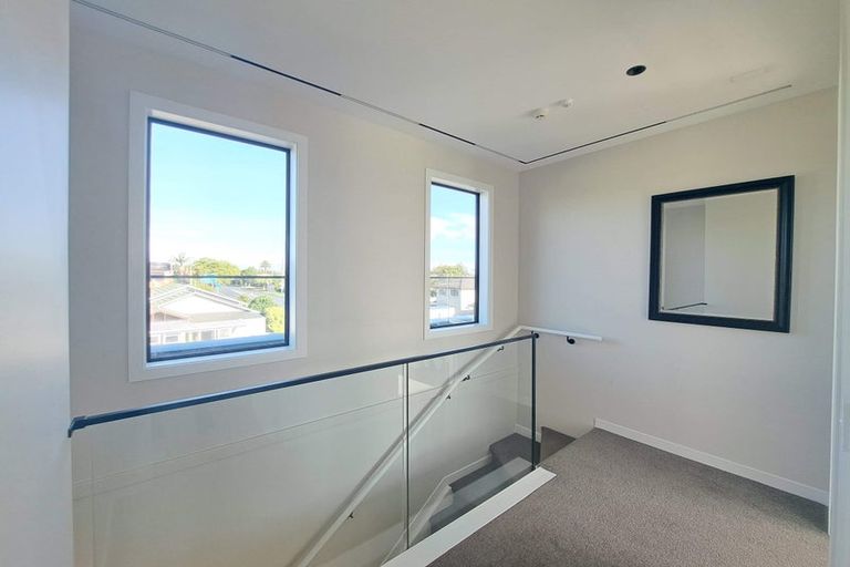 Photo of property in 9/12 Burns Avenue, Takapuna, Auckland, 0622