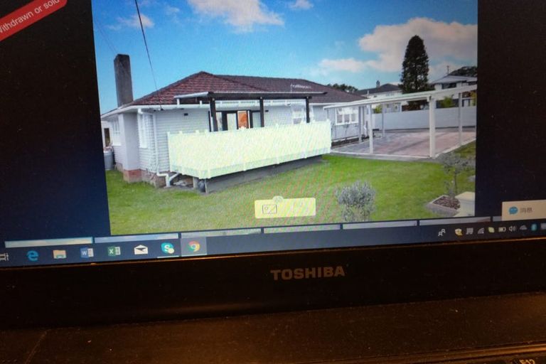 Photo of property in 3 Glen Marine Parade, Glendene, Auckland, 0602