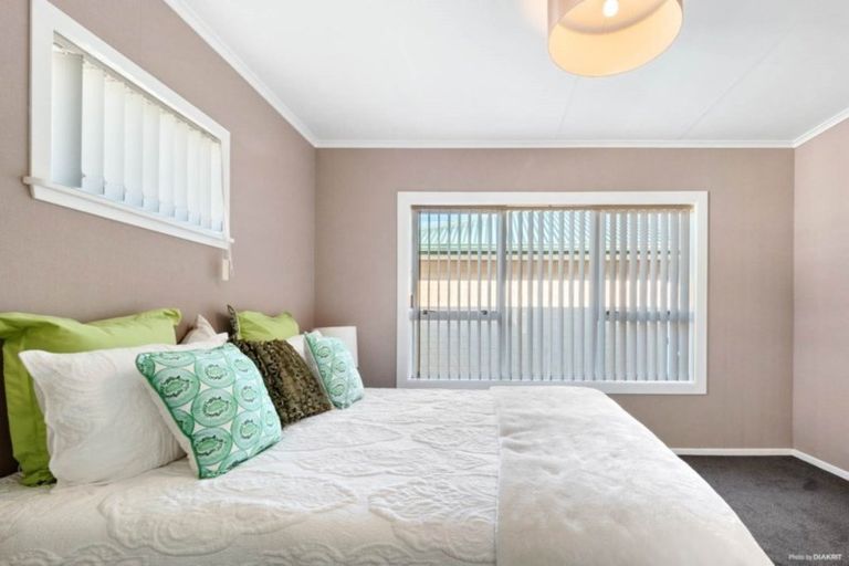 Photo of property in 74 Wellington Street, Pukekohe, 2120