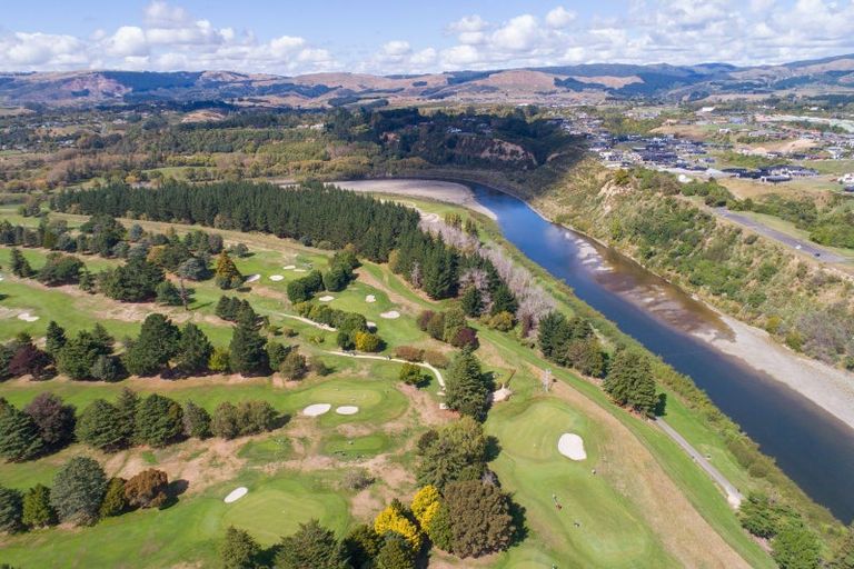 Photo of property in 42 Kanuka Drive, Hokowhitu, Palmerston North, 4410