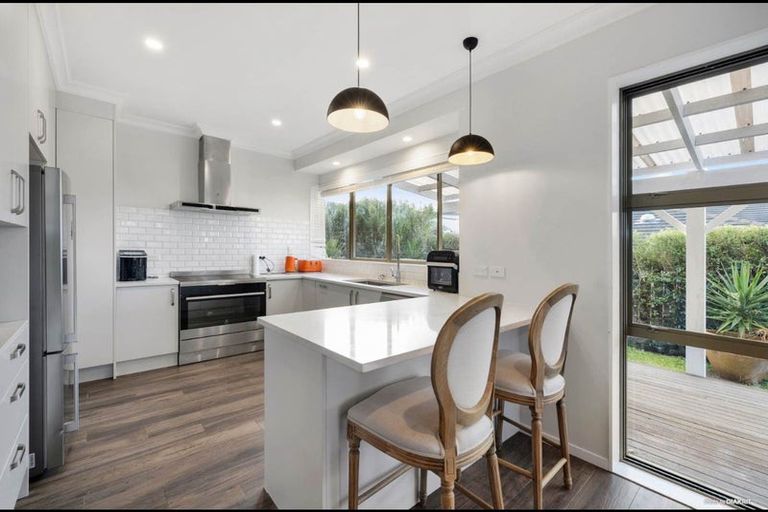 Photo of property in 17 Willis Avenue, Pukekohe, 2120