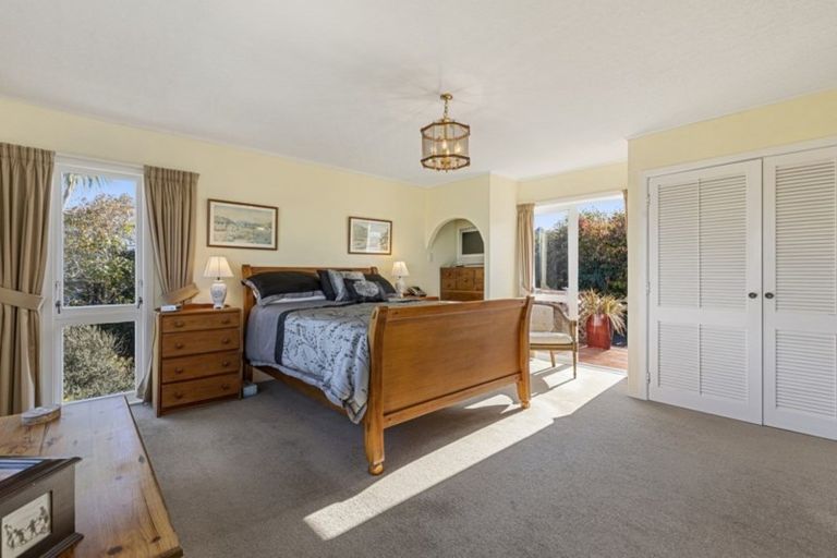 Photo of property in 51 Oakleigh Street, Maungaraki, Lower Hutt, 5010