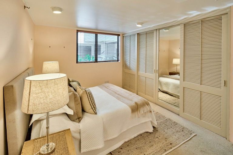 Photo of property in Highwic, 5/32 Hobson Street, Thorndon, Wellington, 6011