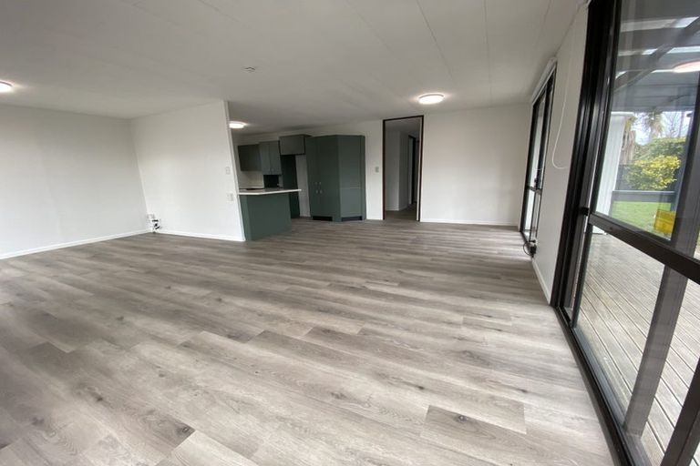 Photo of property in 36 Caribbean Drive, Unsworth Heights, Auckland, 0632