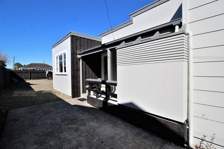 Photo of property in 12 Ross Street, Woodville, 4920