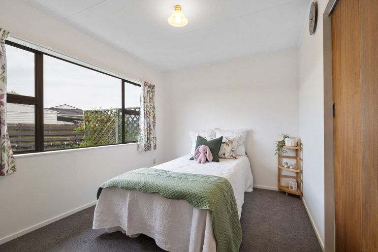 Photo of property in 4 Bethel Court, Milson, Palmerston North, 4414