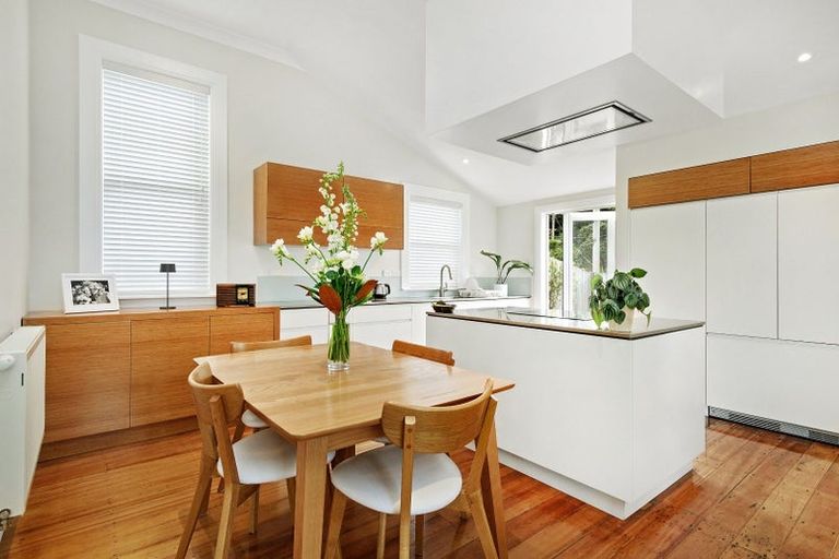 Photo of property in 30 Mornington Road, Brooklyn, Wellington, 6021