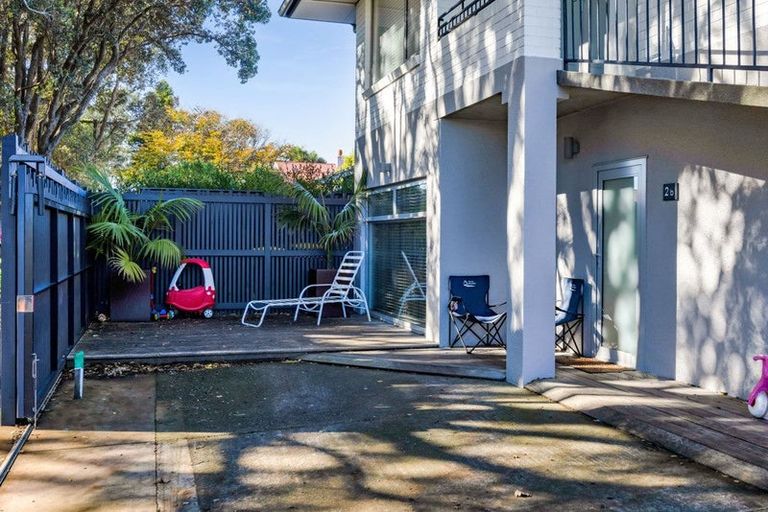 Photo of property in 2 Wakefield Street, Welbourn, New Plymouth, 4310