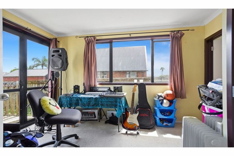 Photo of property in 245 Victoria Street West, Pukekohe, 2120