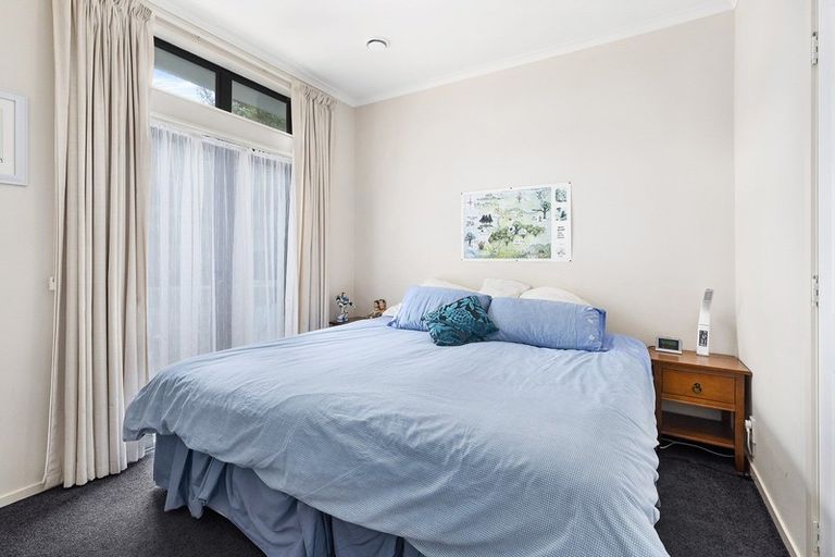 Photo of property in 3 View Road, Houghton Bay, Wellington, 6023