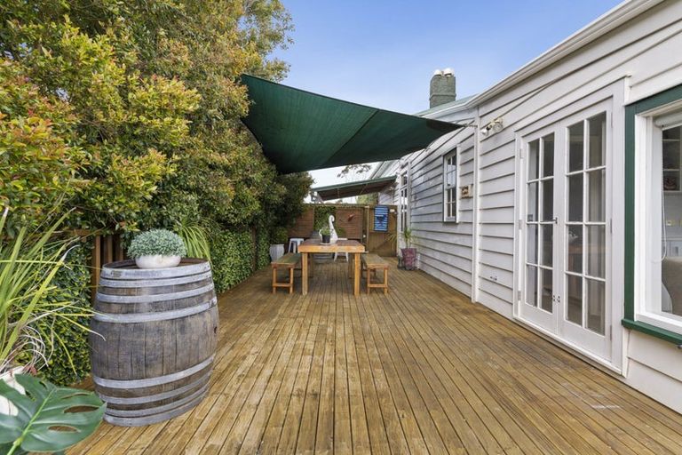 Photo of property in 25 Huka Road, Birkenhead, Auckland, 0626