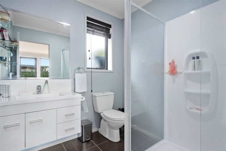 Photo of property in 33 Carrington Drive, Papamoa Beach, Papamoa, 3118