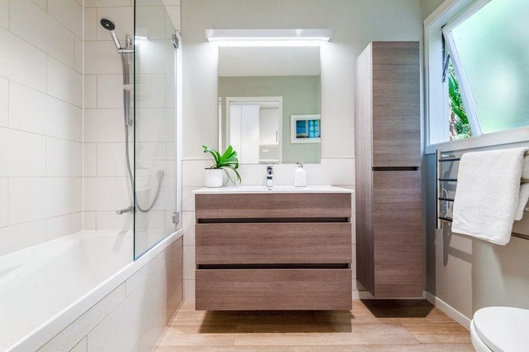 Photo of property in 97 Roseberry Avenue, Birkenhead, Auckland, 0626