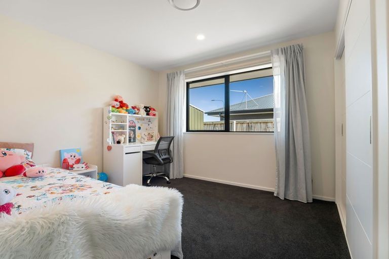 Photo of property in 5 Feather Place, Rolleston, 7615