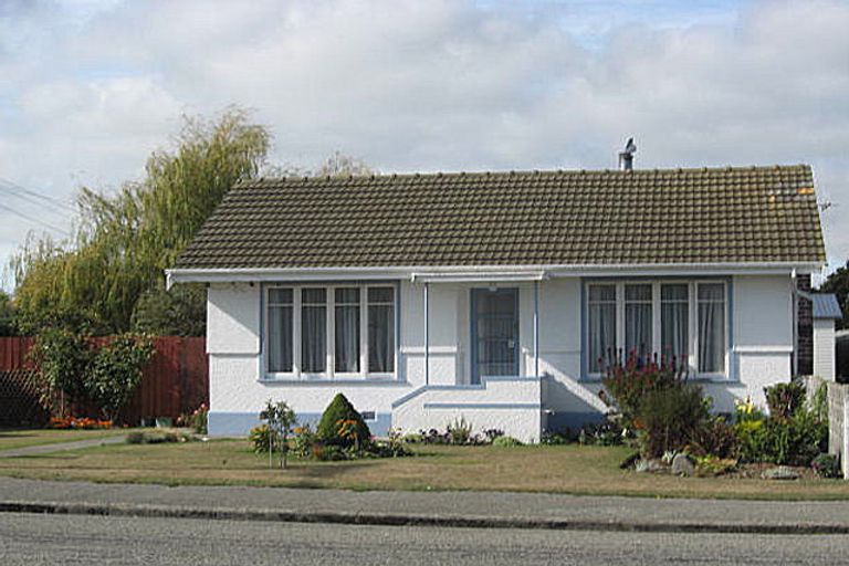 Photo of property in 11 Moorhouse Street, Waimate, 7924