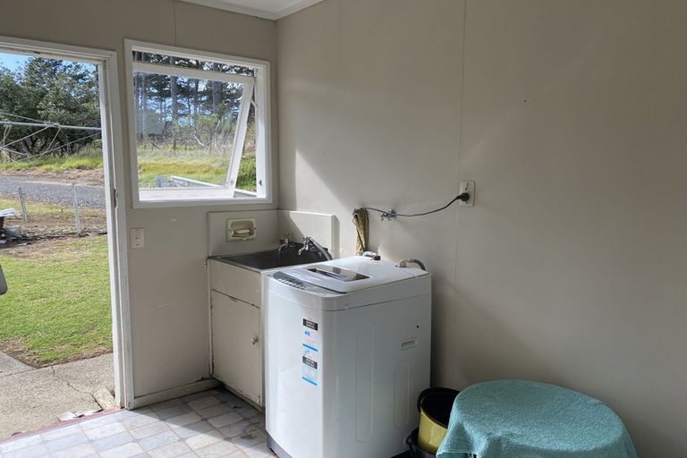 Photo of property in 15 Ngatawhiti Road, Te Kopuru, 0391