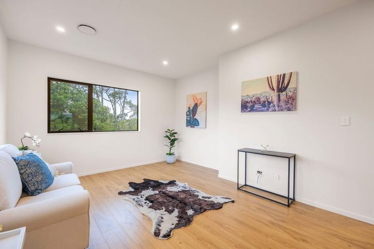 Photo of property in 16 Waka Street, Albany Heights, Auckland, 0632