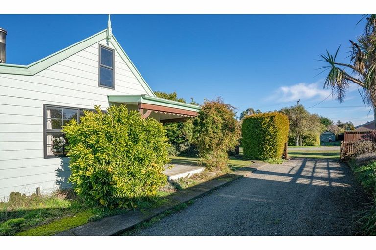 Photo of property in 8 Thomas Street, Kirwee, Darfield, 7571