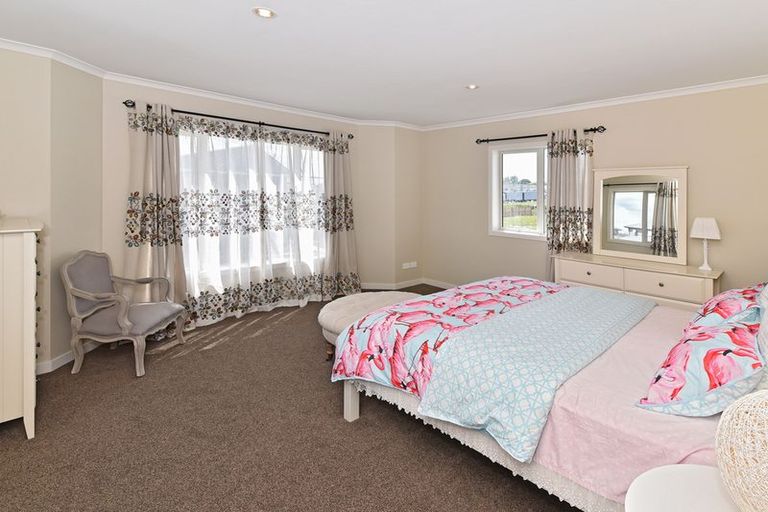 Photo of property in 6 Turua Rise, Karaka, Papakura, 2113