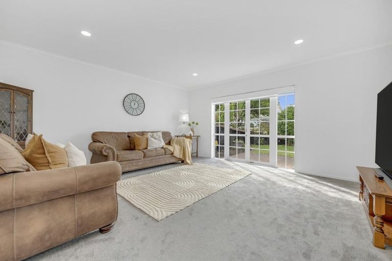 Photo of property in 3 Covina Place, Somerville, Auckland, 2014