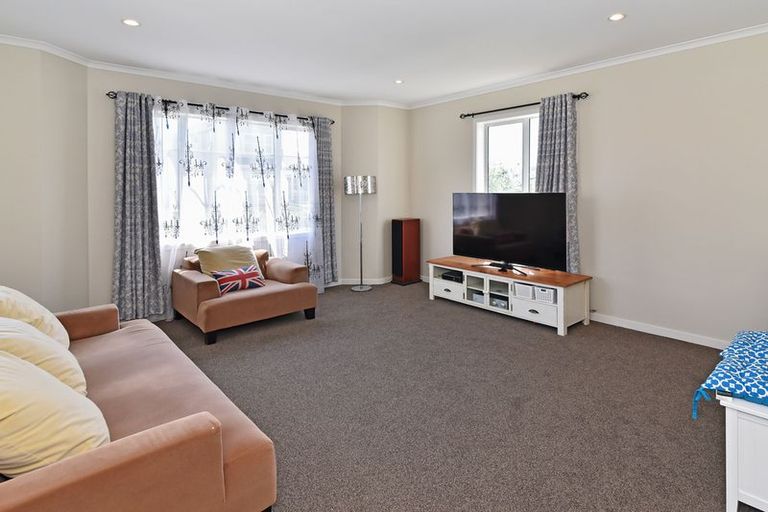 Photo of property in 6 Turua Rise, Karaka, Papakura, 2113