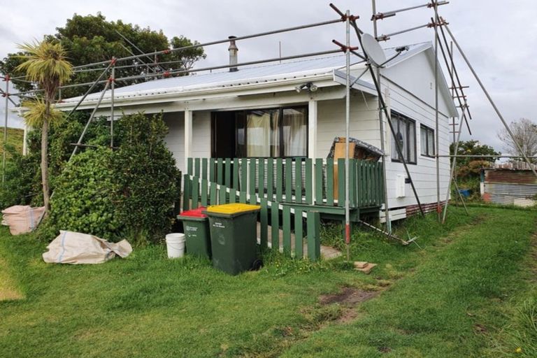 Photo of property in 5 Domett Street, Waitara, 4320