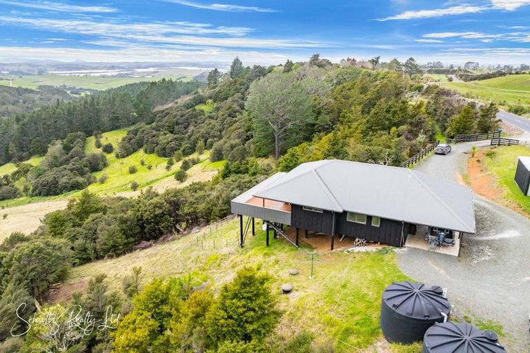 Photo of property in 827 Tinopai Road, Tinopai, Matakohe, 0593