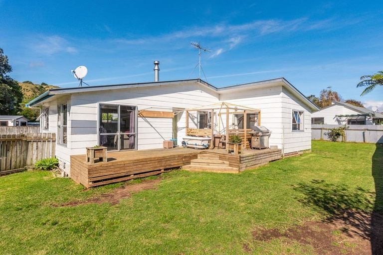 Photo of property in 86 Aorangi Road, Paraparaumu, 5032