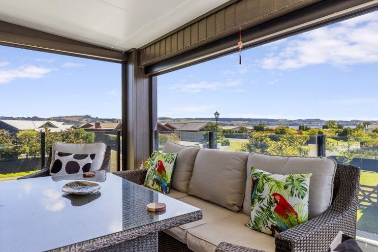 Photo of property in 14 Pukenamu Road, Rainbow Point, Taupo, 3330