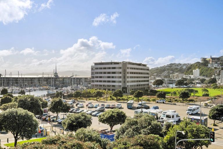 Photo of property in Piermont Apartments, 4c/82 Cable Street, Te Aro, Wellington, 6011