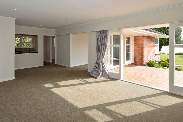 Photo of property in 37 Millen Avenue, Pakuranga, Auckland, 2010